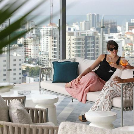 Courtyard By Marriott Santo Domingo Piantini Hotel Exterior photo