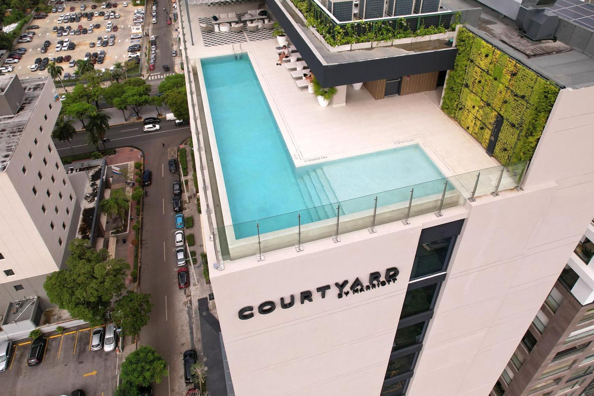 Courtyard By Marriott Santo Domingo Piantini Hotel Exterior photo