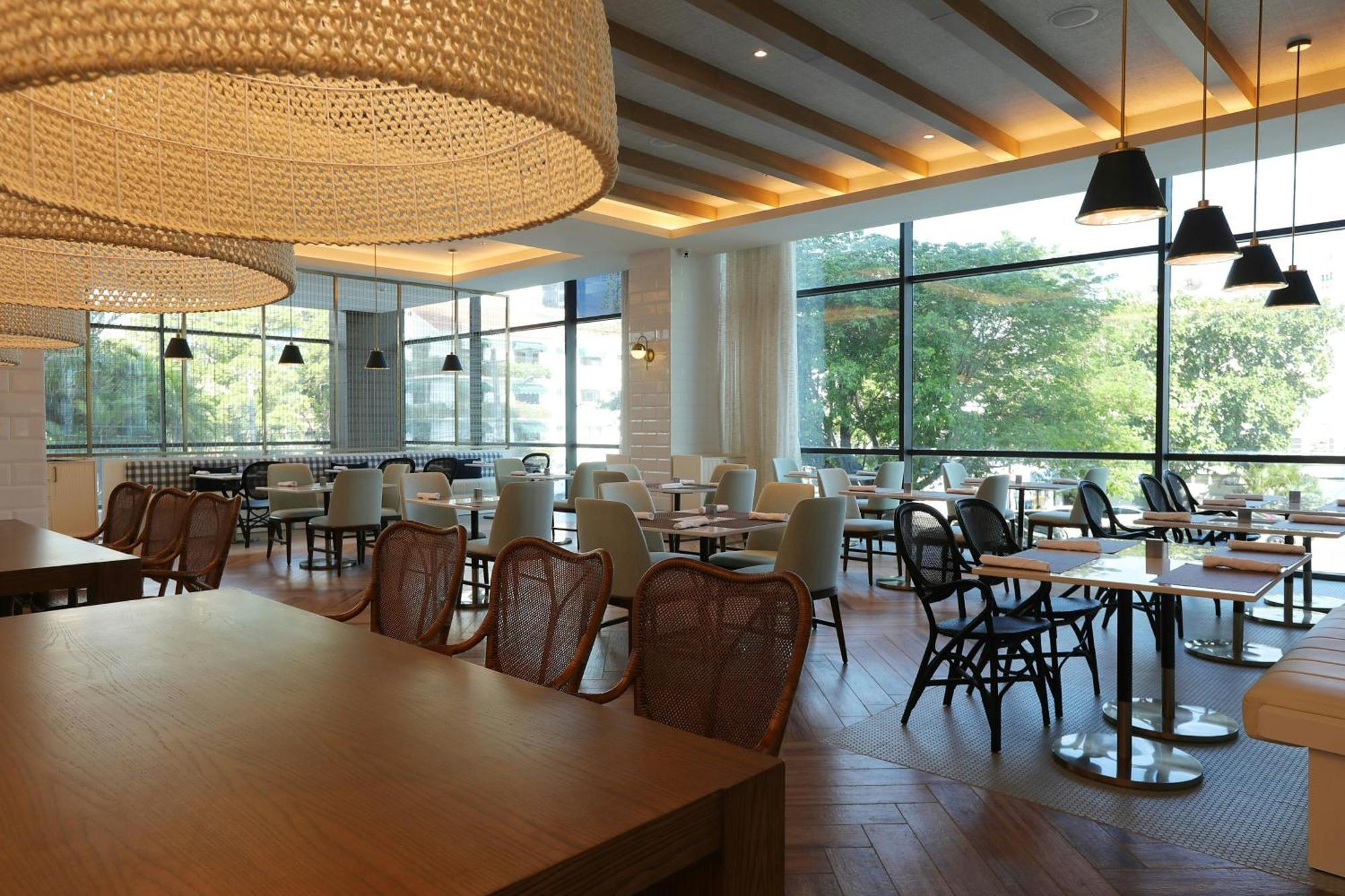 Courtyard By Marriott Santo Domingo Piantini Hotel Exterior photo